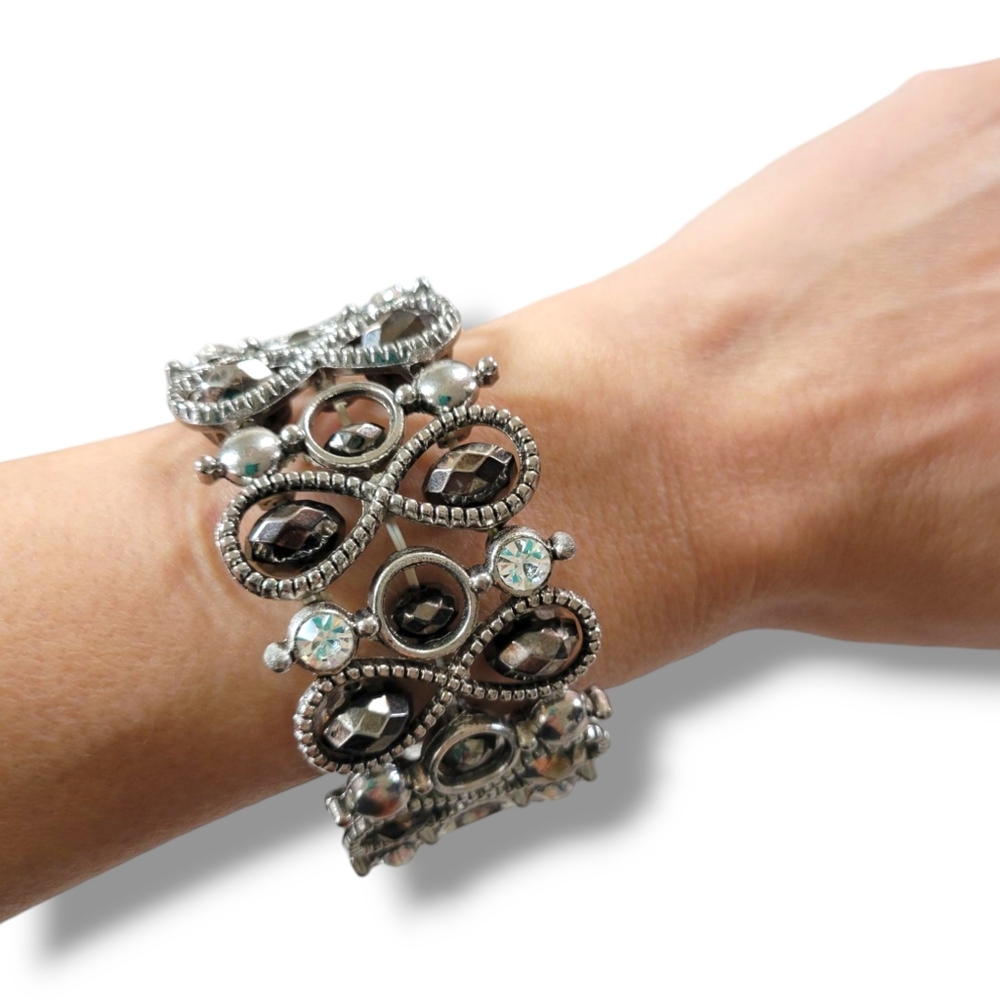Liz Claiborne | Elegant Y2K Chunky Silver/Gray Crystal Bead Stretch Bracelet